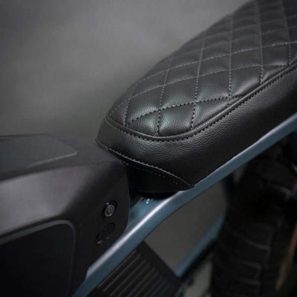 SUPER73_BlurBoundaries_2-Up-Black-Diamond-Stitch-Seat_ALT5_1080x1080_jpg_jpg