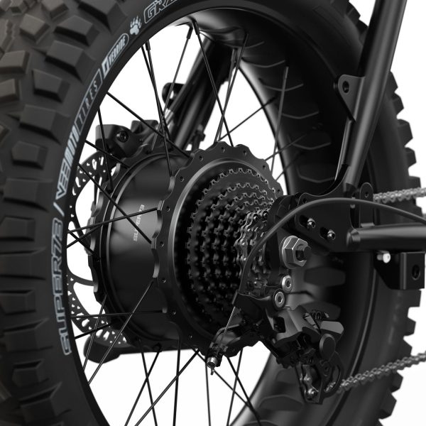 SUPER73_MY24_ZAdventure_Core_Sandstorm_Detail3_Tire_96238f27-c3f9-4738-906f-4f11bca9359c