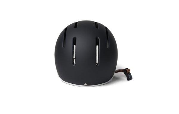 ThsdJR-helmet-carbonblack-4_6562b6c3-b6a3-4188-a4c7-c3bfe3de603d